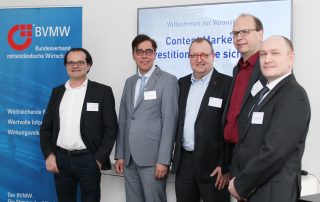 Tobias Lobe von Airmotion Media, Achim von Michel, Landesbeauftragter Politik, Pressesprecher und Leiter Landeswirtschaftssenat, Enno Bernzen, Generalsekretär des. Bundeswirtschaftssenates, Klaus Eck von d.tales und Wolfgang Thanner, Leiter des Kreisverbandes Wirtschaftsregion München (v.l.n.r)