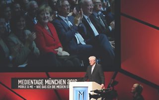 Angela Merkel und Horst Seehofer bei der Eröffnung der Medientage 2016